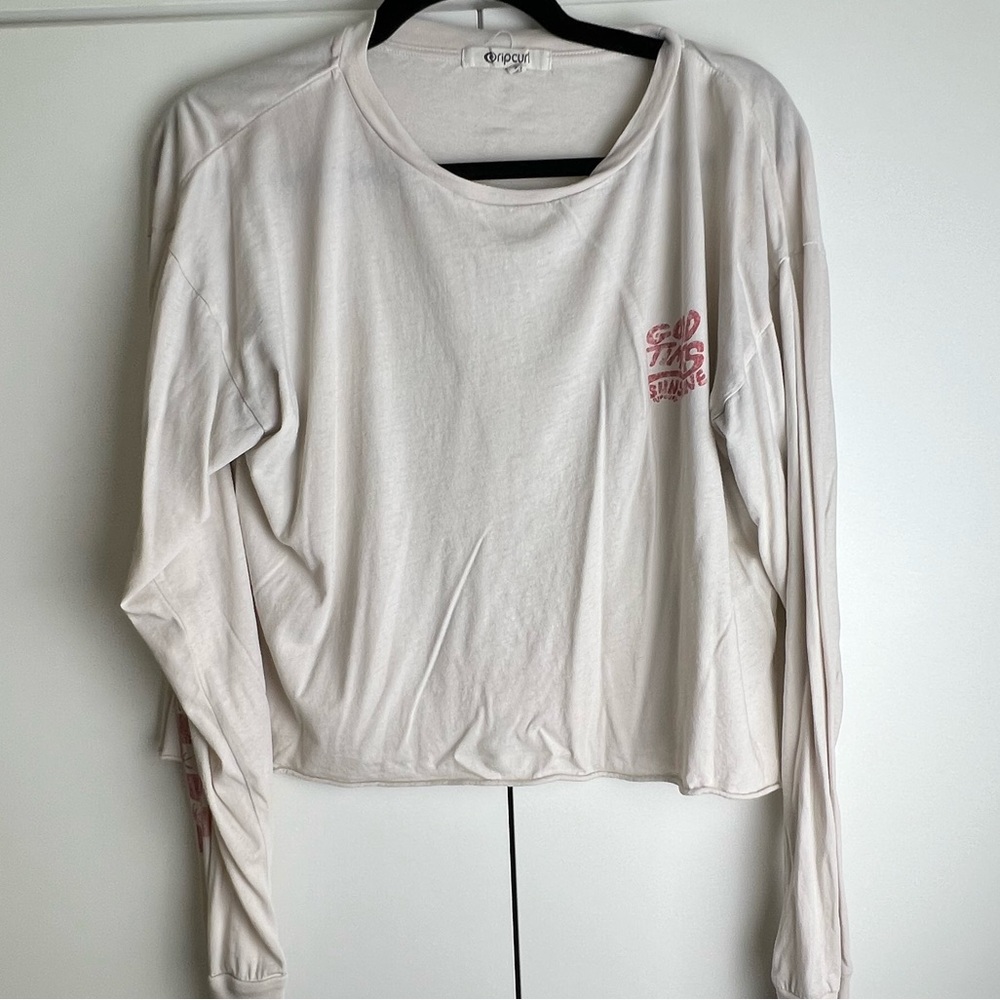 Rip curl graphic  beige oversized long crop top